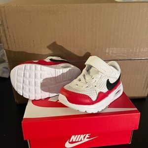Nike Air Max size 4C